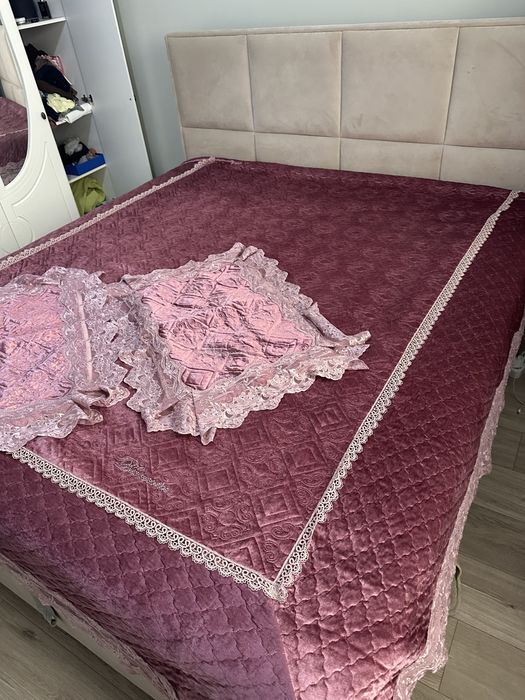 Продам покрывала на кровать