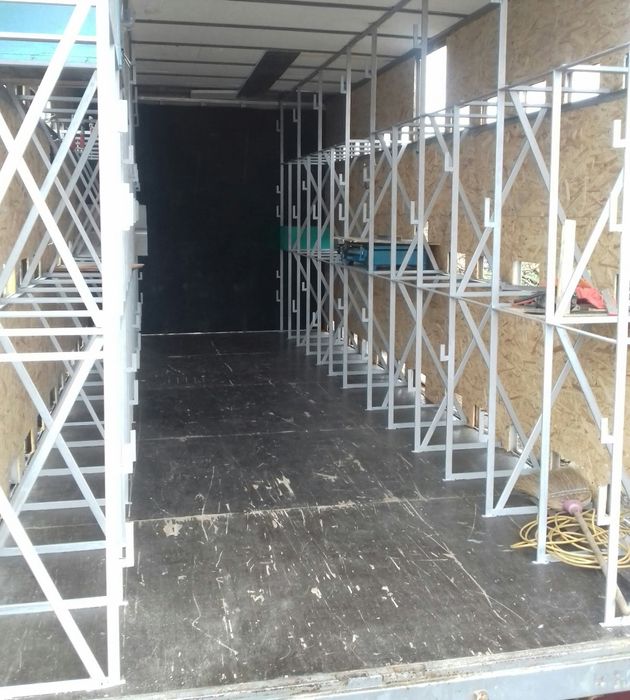 Camion apicol Mercedes