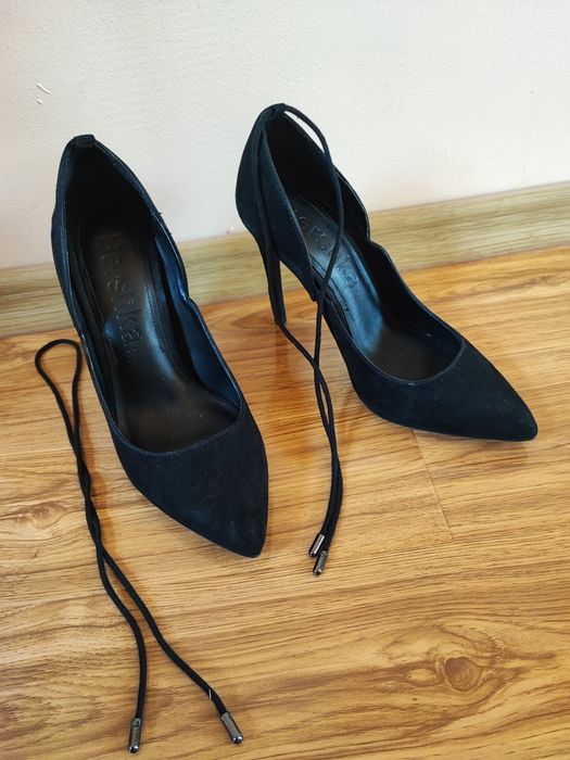Pantofi stiletto