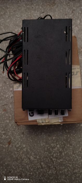 Amplificator auto.