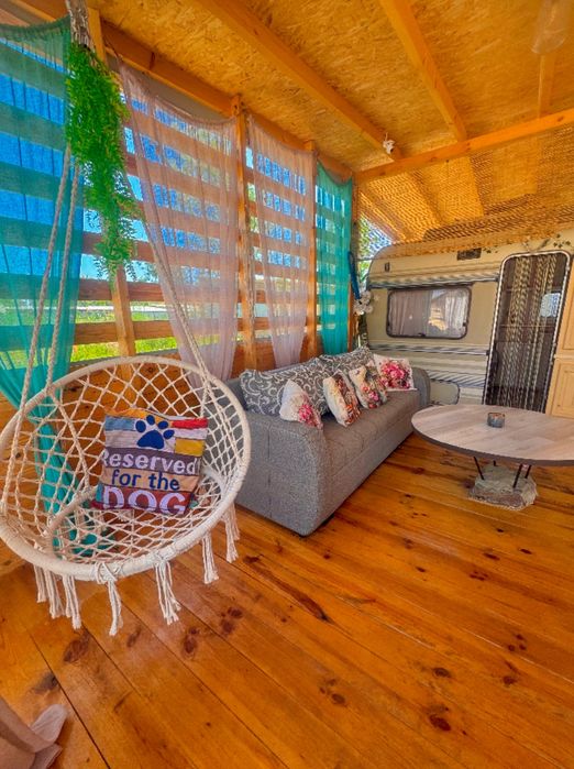 Продавам Каравана