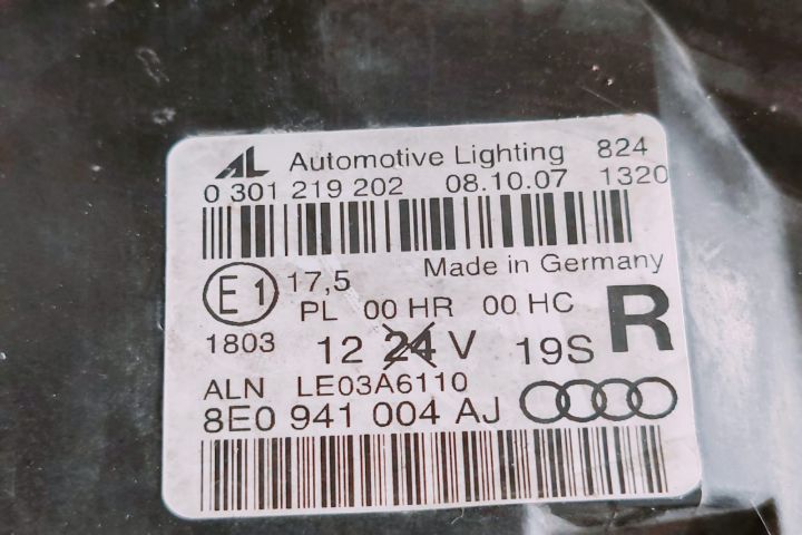 Far Dreapta 8E0941004AJ Audi A4 B7