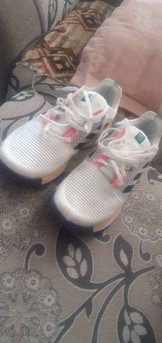 Волейбольный кроссовки