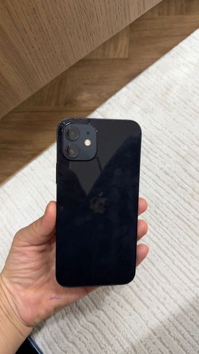 Айфон 12 64 ГБ (iPhone)