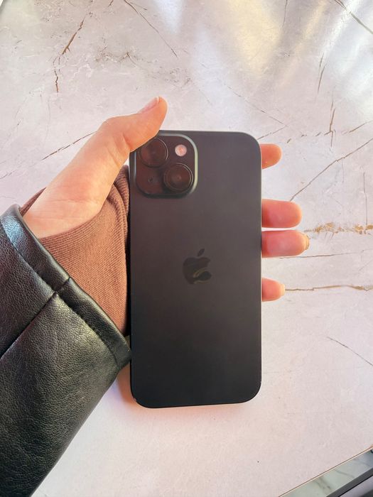 Продам Iphone 15 256gb