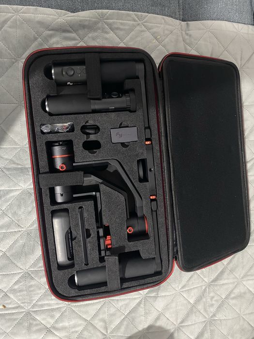 Gimbal Feiyutech A2000 + accesorii foto (ecran verde, adaptoare, cage)