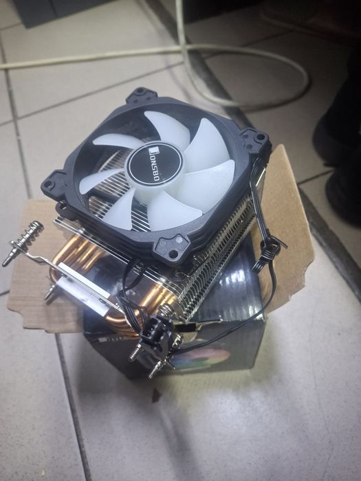 Продам куллер новый