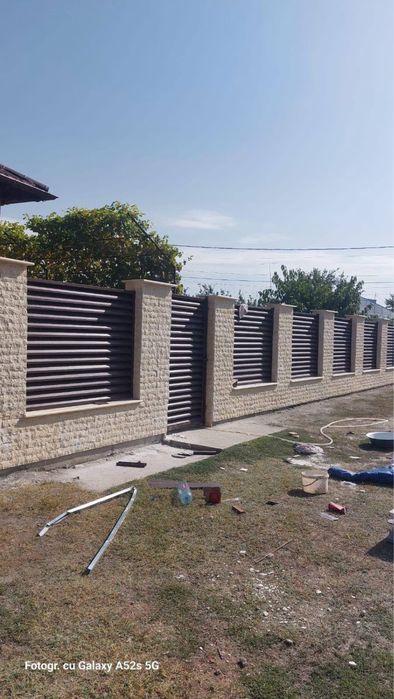 Construim garduri și porți