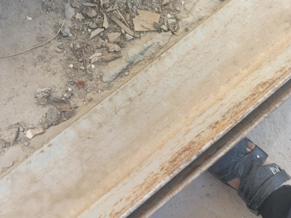 Уголник 14 га 14 см узинлиги икаласи 10 метр