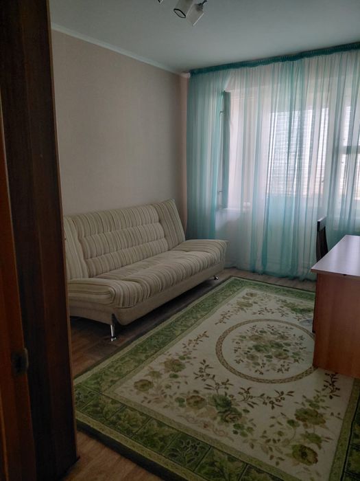 Продается 2 комнатная  квартира