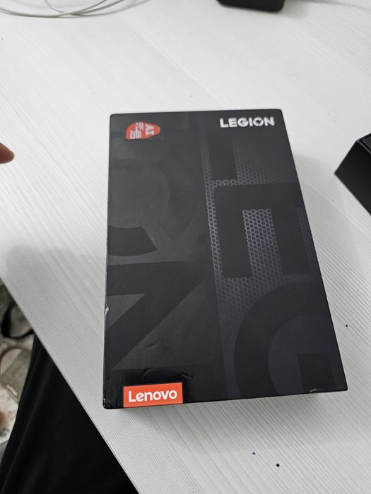 Legion Y700 планшет