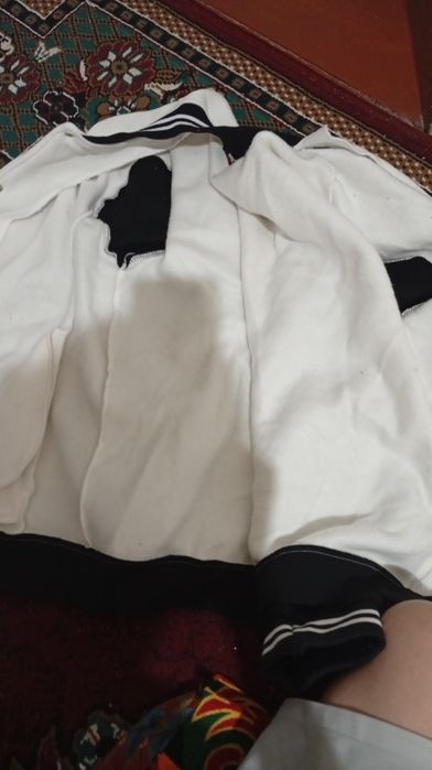 Продаю бомбер для парней