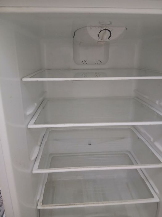 Продаю б/у холодильник