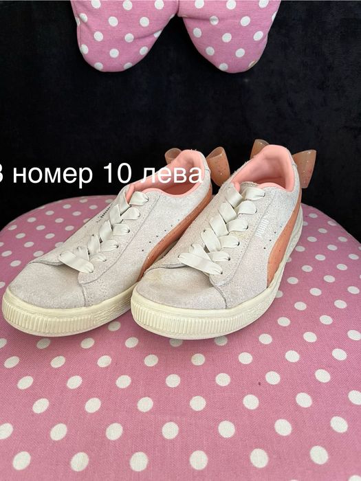 Детски обувки, ползвани в добро състояние.