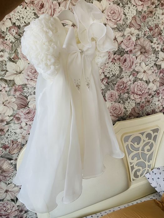 Детское платье на 4-5 лет.