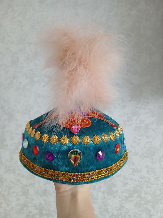 Продам казахский костюм для девочки