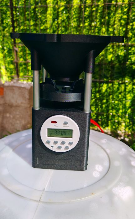 Автоматична хранилка за диви животни 6V 12V | Таймер | За бидон | Соларен панел | Животни | Ферми