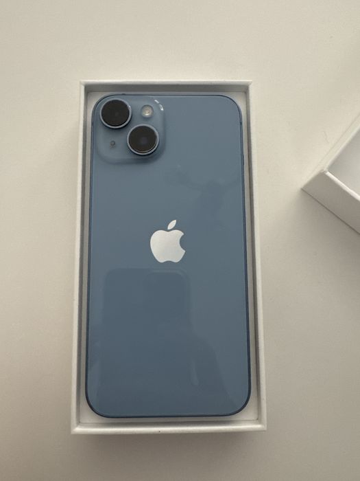iphone 14 albastru deschis