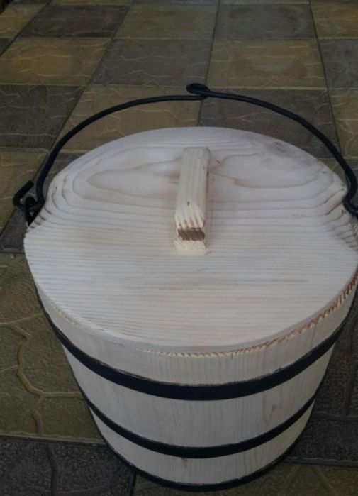 Găleata lemn fântâni, ornament