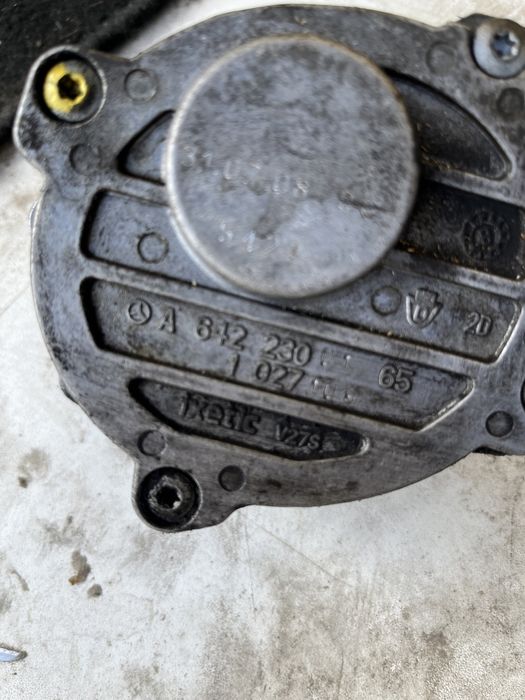 Вакум помпа Mercedes om 642 S-W221, ML-W164, CLS-W219, E-W211 и др.