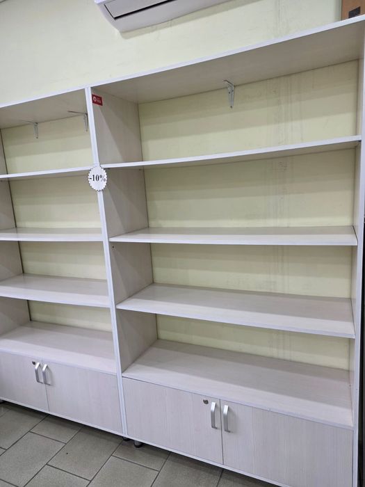 Шкаф большой торговый