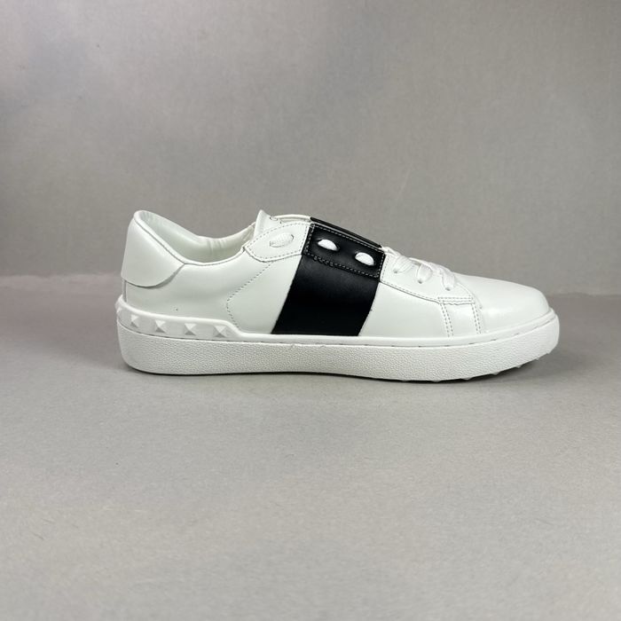 Valentino Garvani Open "White Black"! НОВИ!
