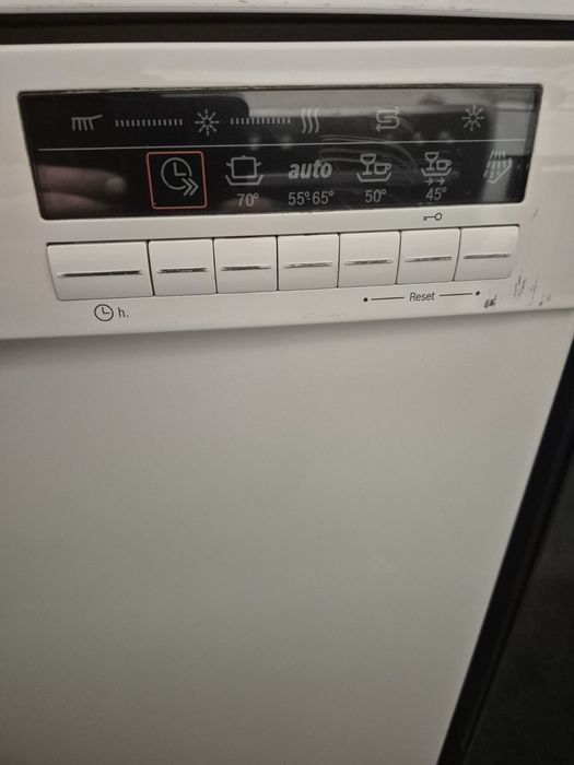 Свободностояща съдомиялна Бош гаранция 12м