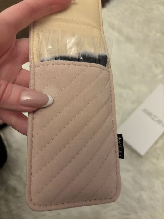 Четки за грим Marccain