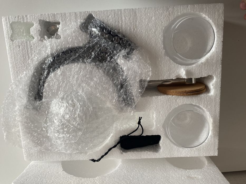 Луксозен комплект за уиски с две чаши, декантер, гарафа, подарък