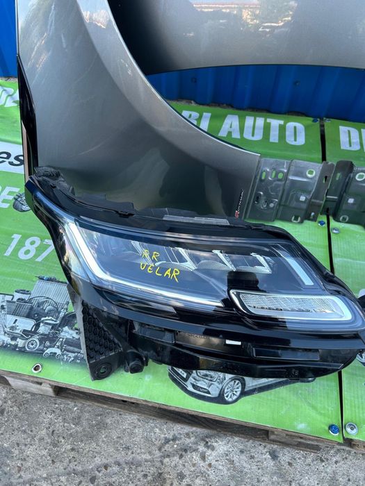 Far dreapta Range Rover Velar