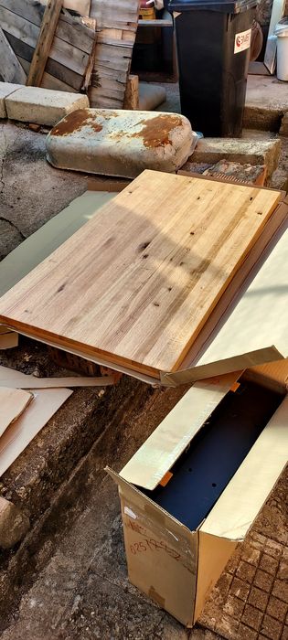 Продавам чисто нова холна маса!!!