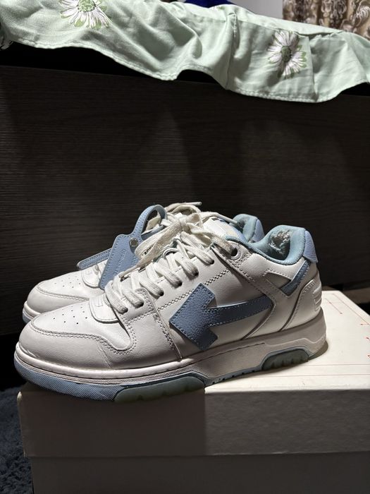 Off white out off office