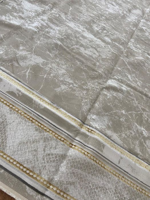 Улкен калын килем