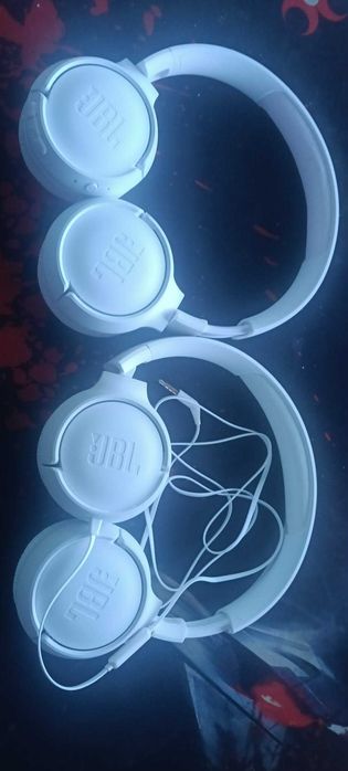 Pachet 2 perechi Căști JBL Originale – Una cu Fir + Una Bluetooth (Wireless)