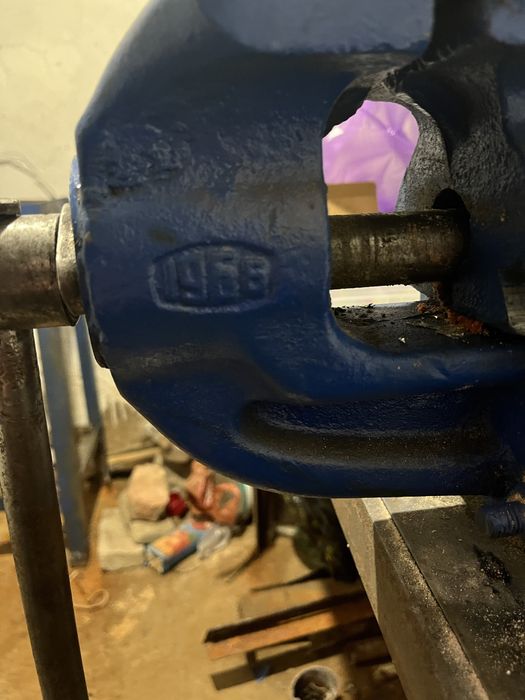 Тески слесарные.