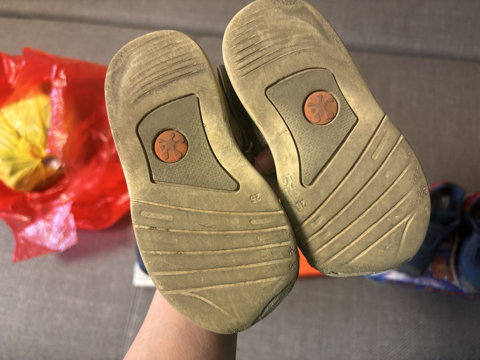 Обувь для мальчика (кросовки 23,25) сандали 25