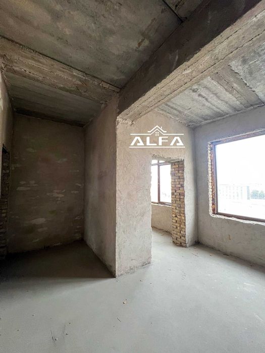 kvartira uy xonadon sotiladi  4 xonali 100 m2 5 qavat.5 qavatli  #102x