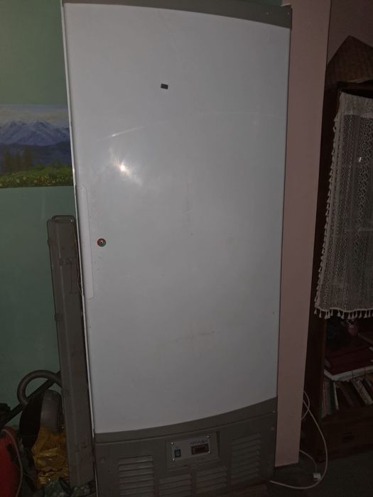 Холодильный шкаф Ариада RM700