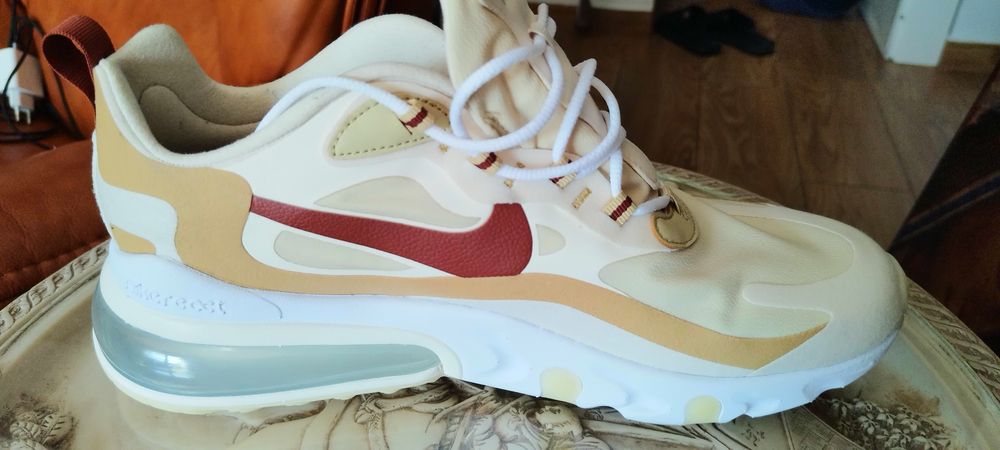 Adidasi nike Air react