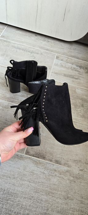 Сандали велур  New Look