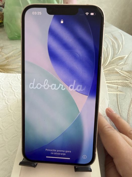 Продам Iphone 13