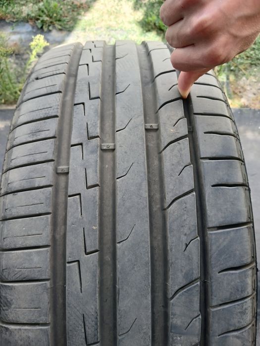 Продам шину 235.45.R18.