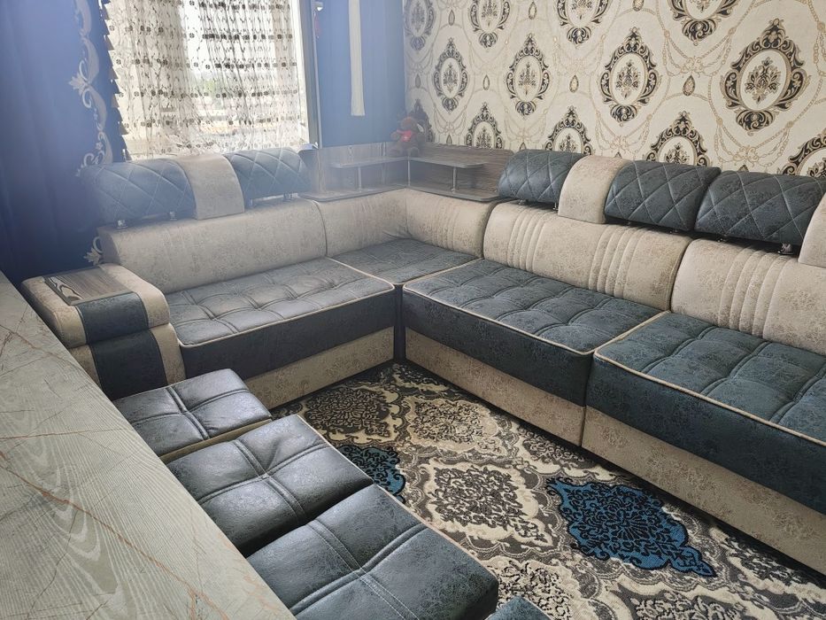 Продается стильный угловой диван