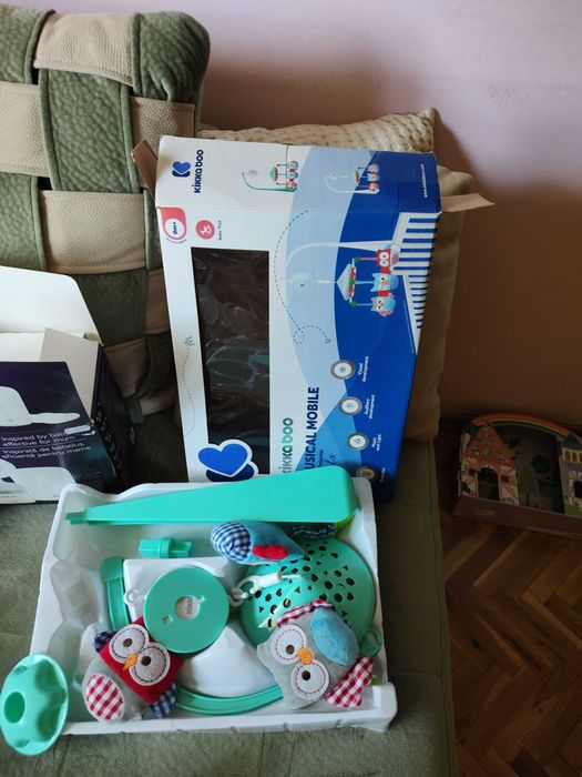 Музикална въртележка за легло