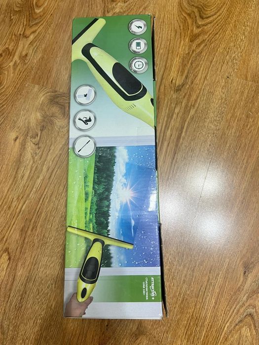 Aspirator geamuri stare foarte buna cu toate accesoriile