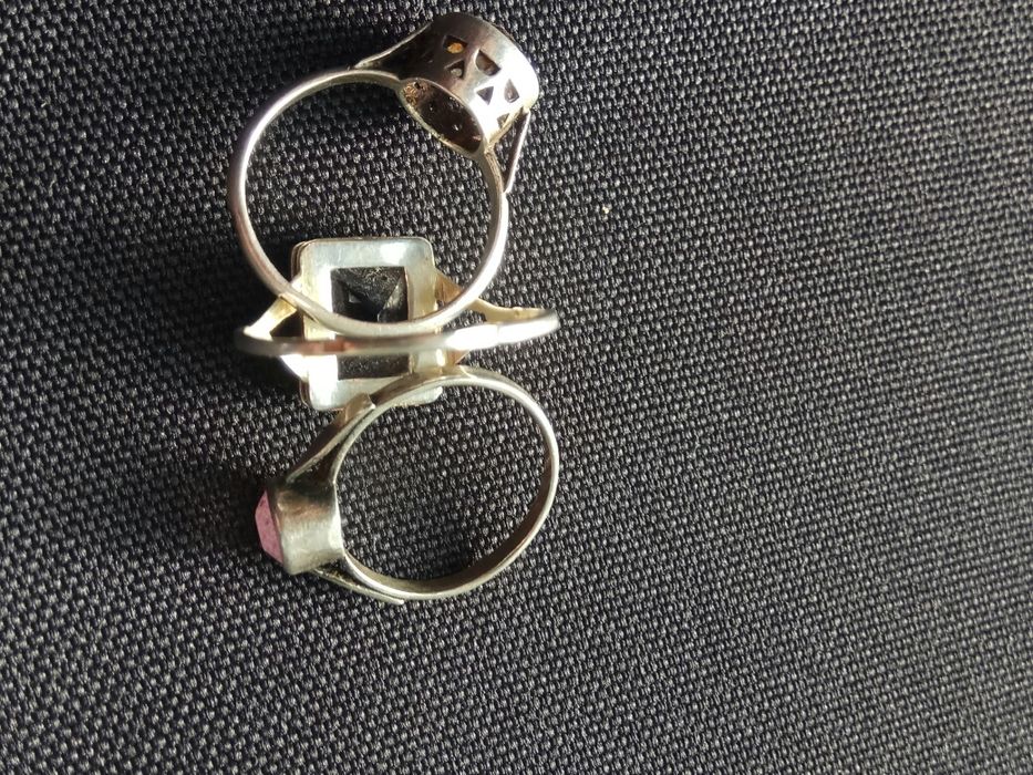 Продравам три винтидж сребърни пръстена с камъни