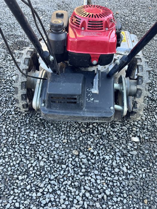 Honda UM616 masina de tuns iarba Motocositoare Cositoare