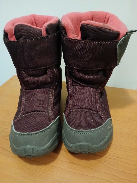 Vand ghete Quechua, marime 29 si 31, pret 25 lei