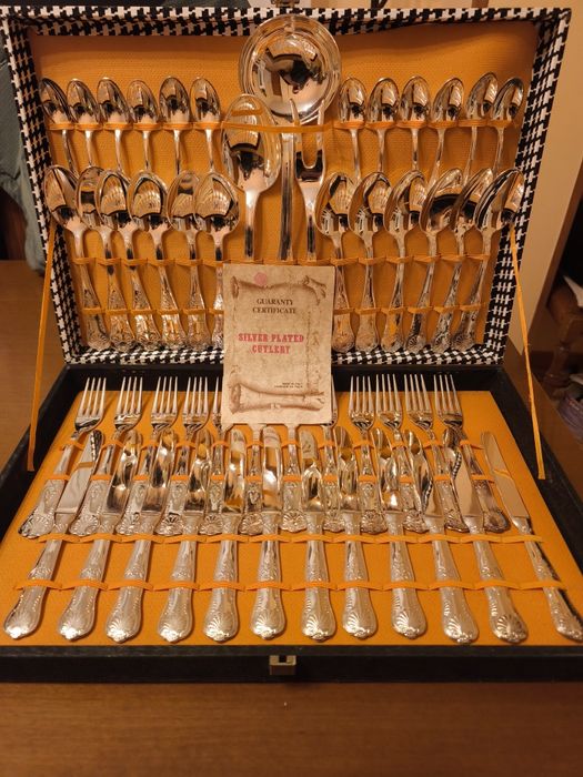 Set de tacâmuri din argint 800