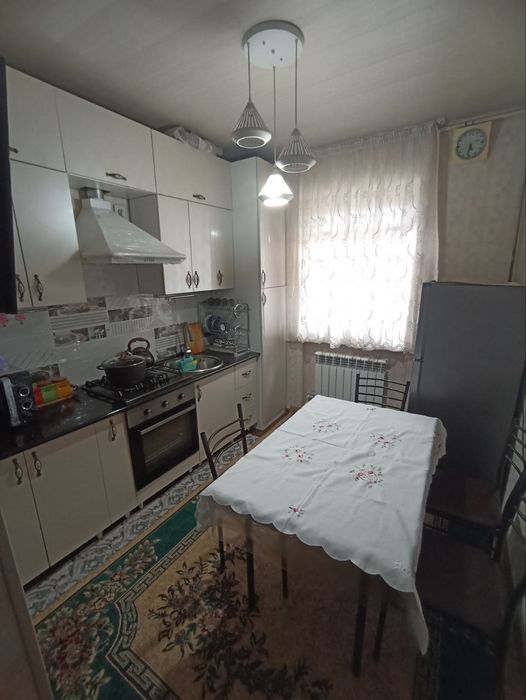 Янгихаёт тумани спутник 16а Срочна квартира сотилади. Нархи 60000$.